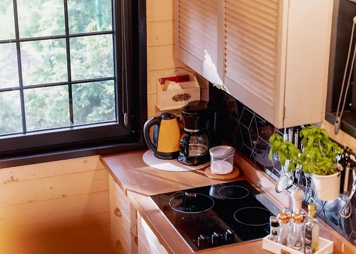 Chalet White & Black *